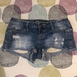 Zoo jeans women’s low rise denim shorts